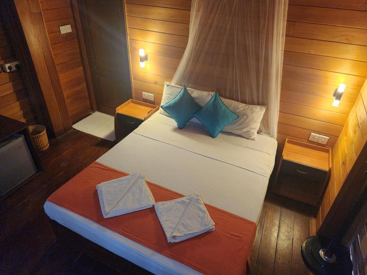 Bed and Breakfast Wilpattu Tree House Nochchiyagama Exterior foto