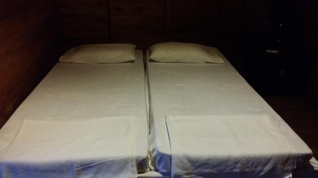 Bed and Breakfast Wilpattu Tree House Nochchiyagama Zimmer foto