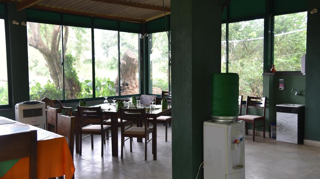 Bed and Breakfast Wilpattu Tree House Nochchiyagama Exterior foto