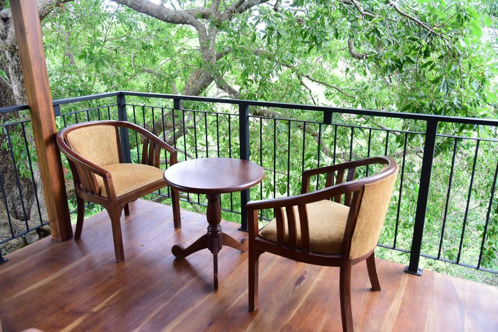Bed and Breakfast Wilpattu Tree House Nochchiyagama Exterior foto